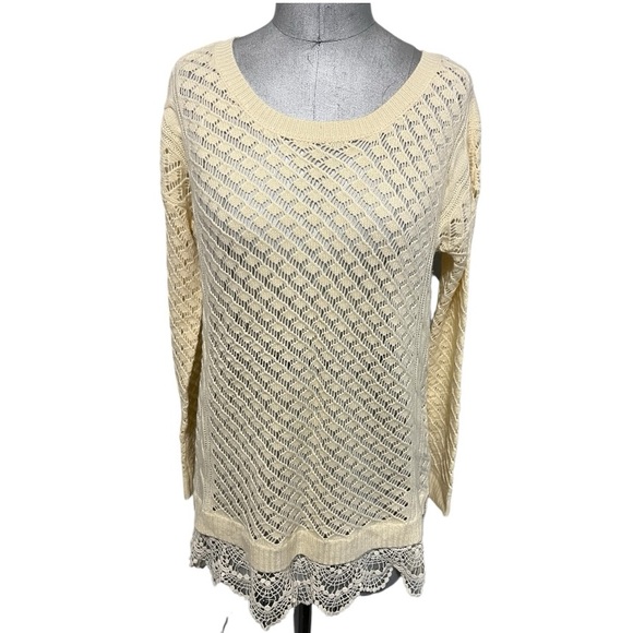 Takara Sweaters - Takara Cream Knit Sweater With Lace Skirt Ling Sleeves Size L